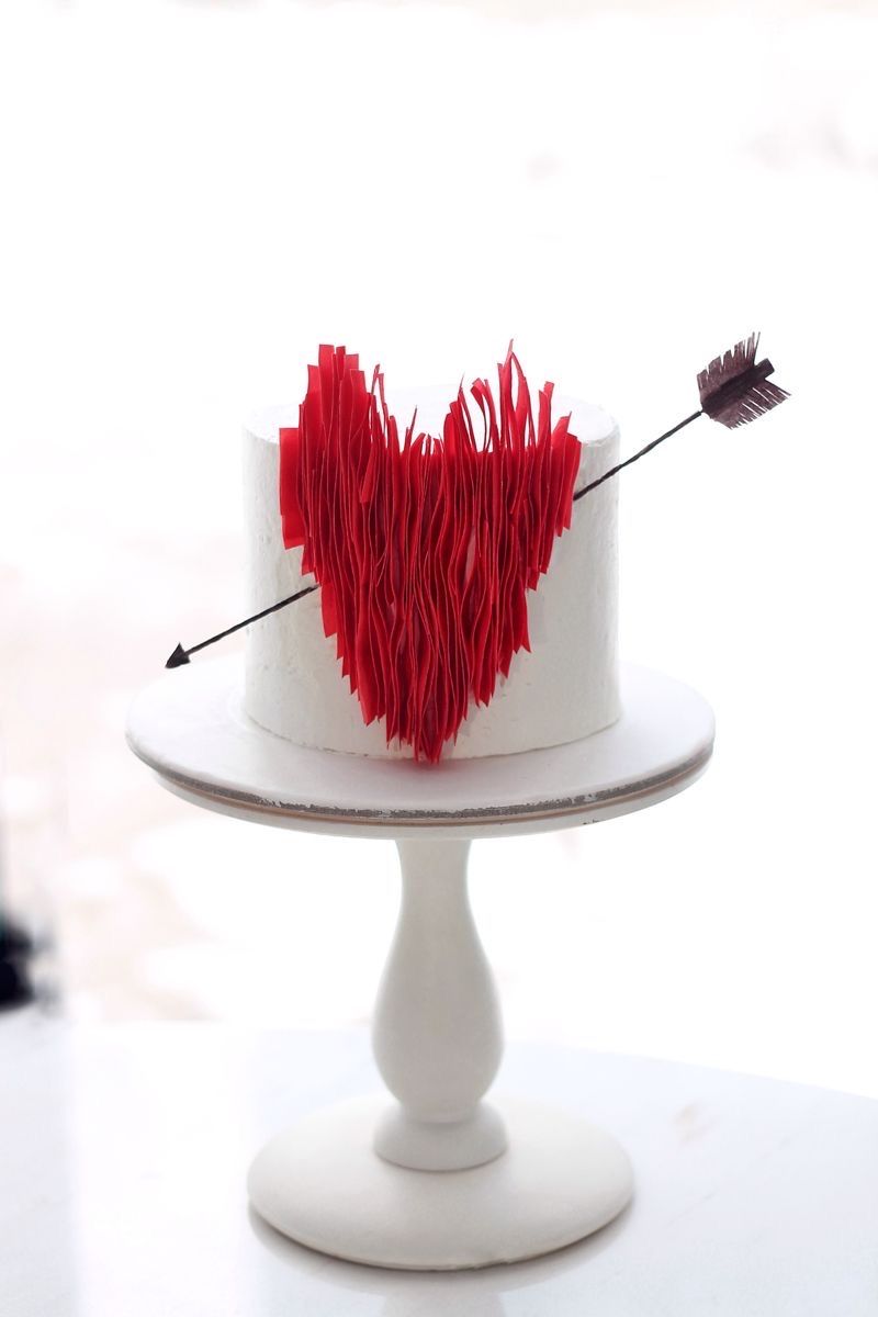 Love Arrow Cake