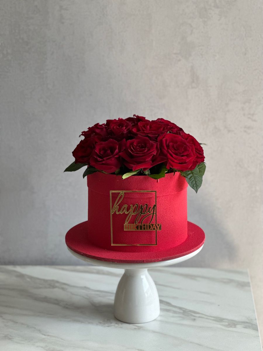 Red Roses Bouquet Cake