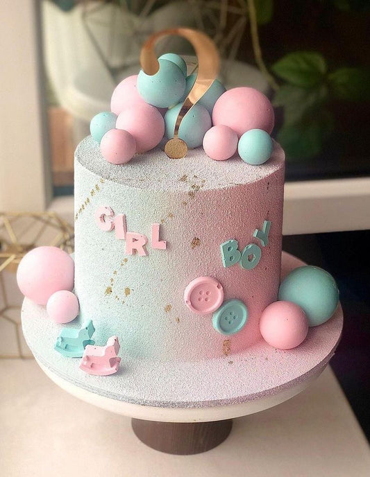 Gender Reveal Cake 5