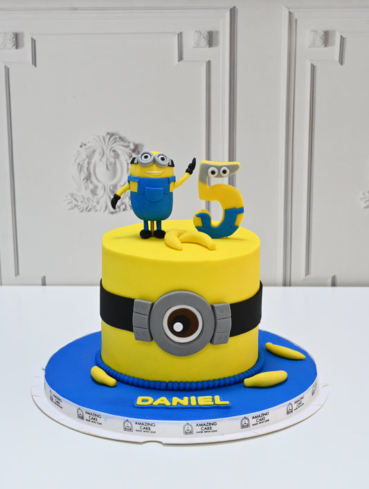 Minion cake