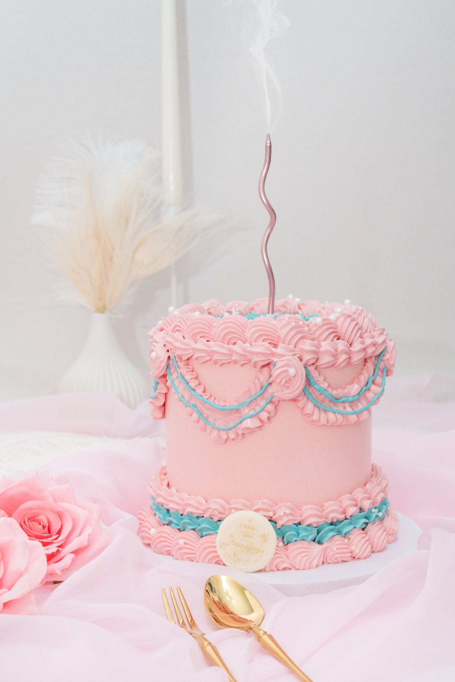 Amazing Theme Vintage Cake