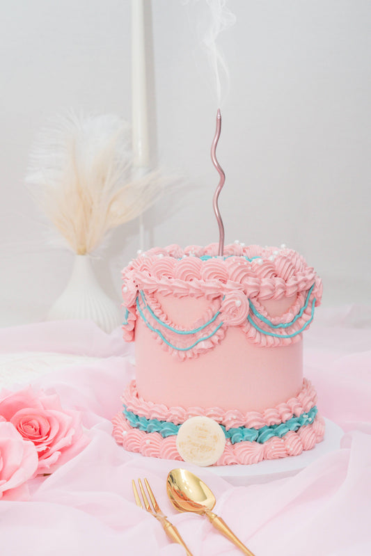 Amazing Theme Vintage Cake