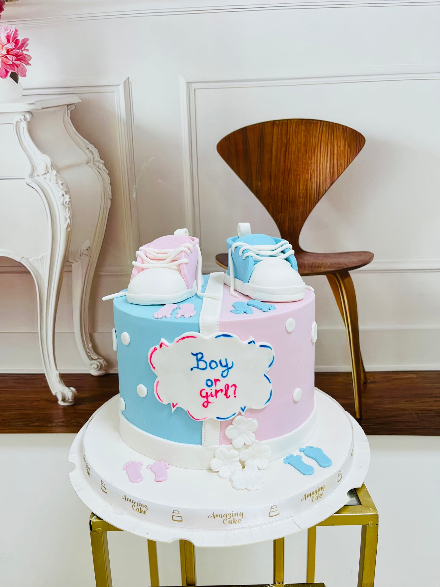 Gender Reveal Cake 4