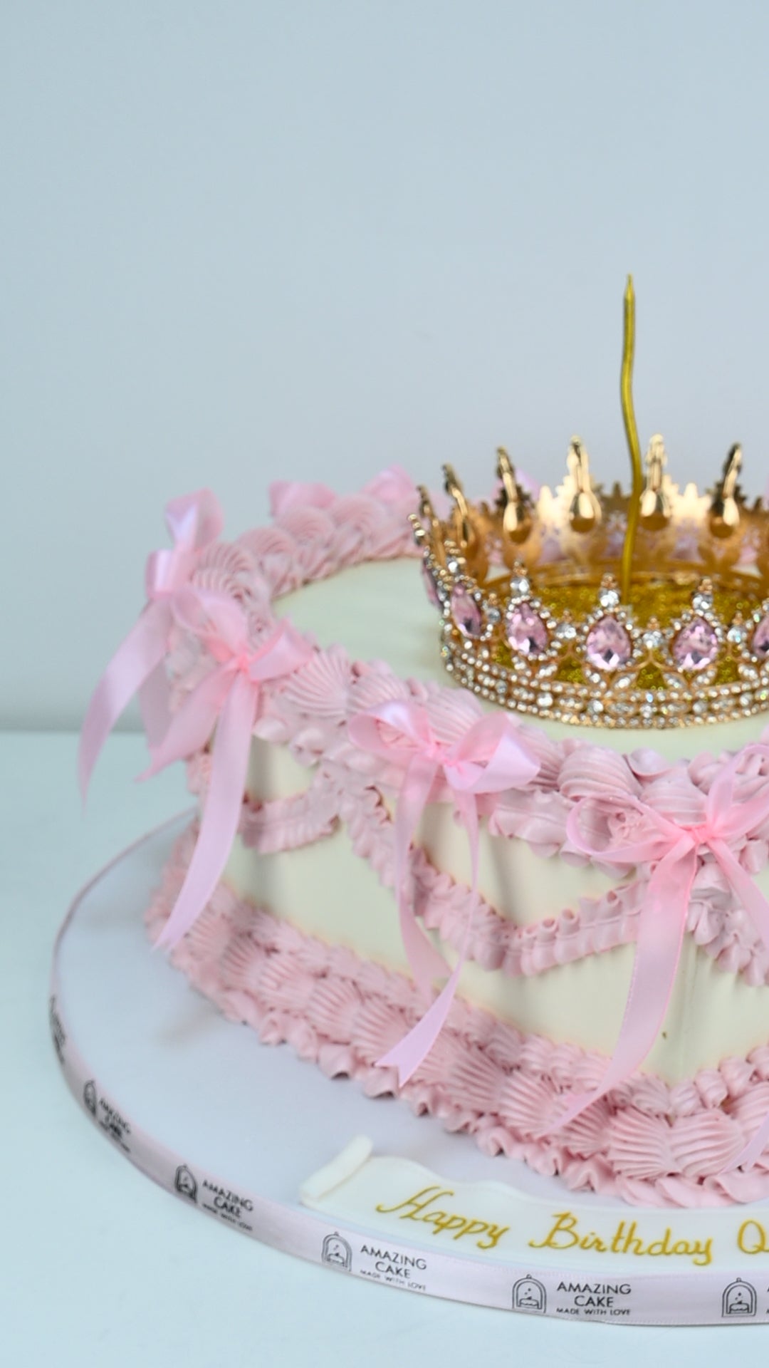 Vintage Crown heart cake