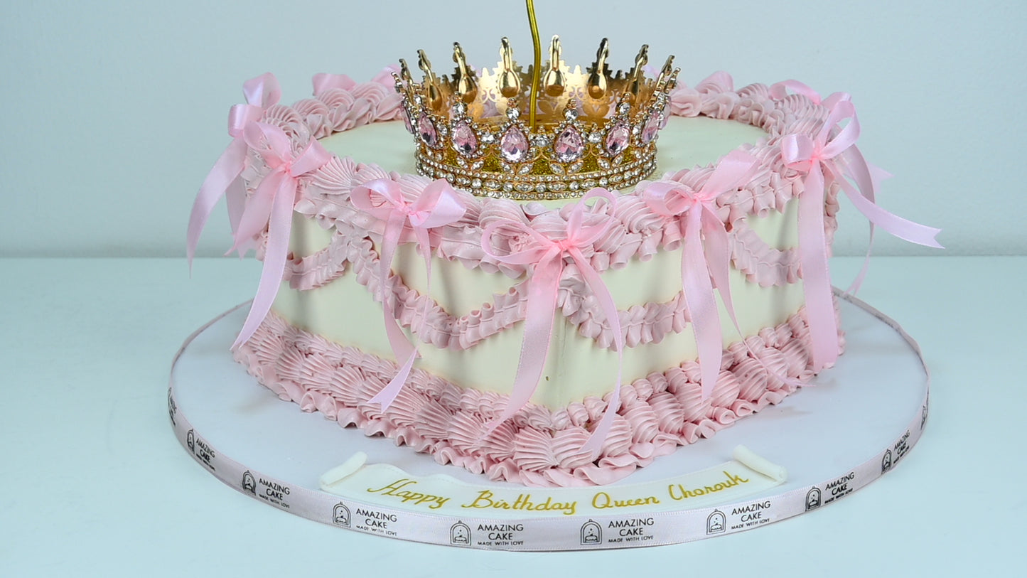 Vintage Crown heart cake