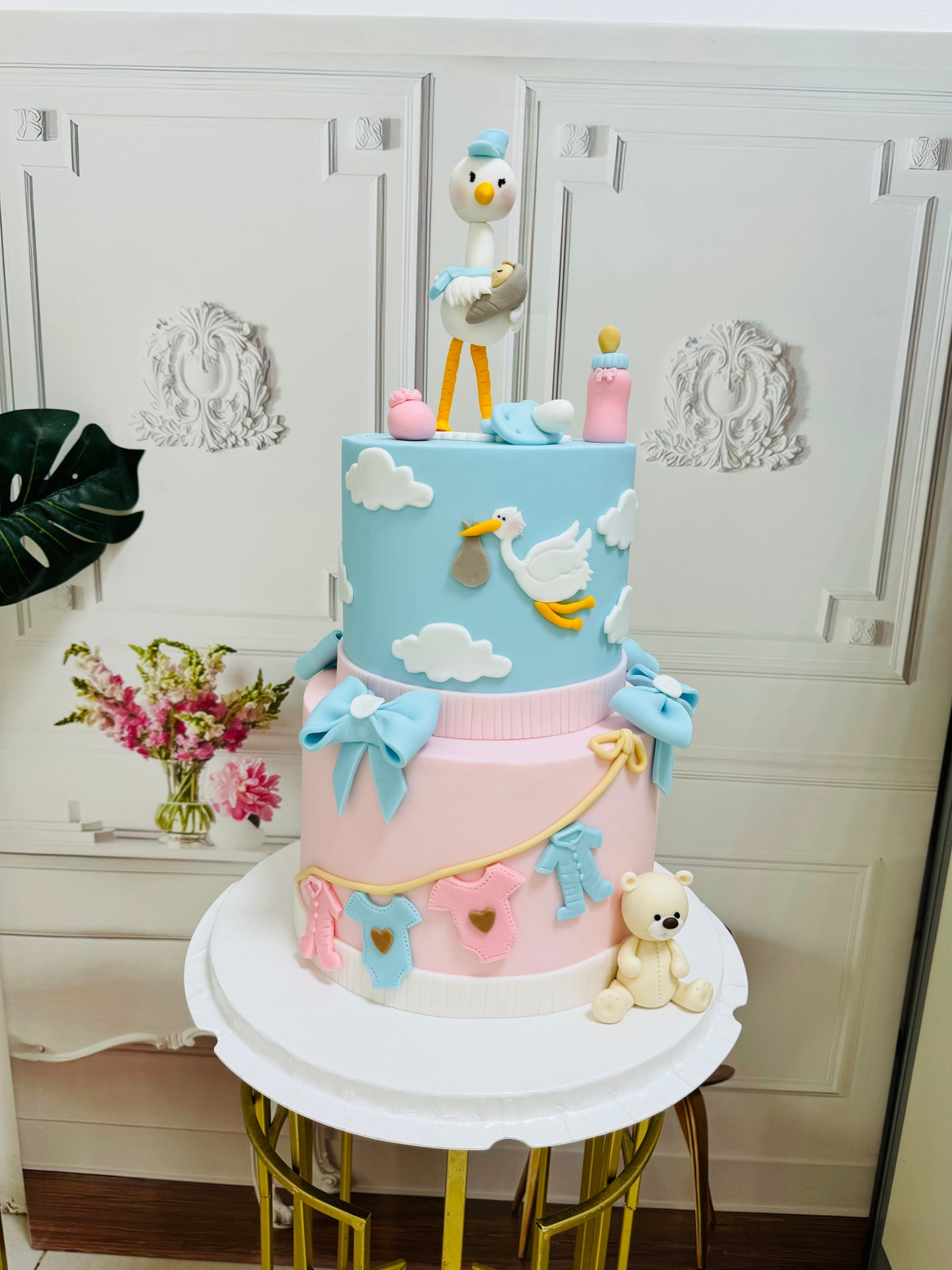 Gender Reveal Cake 10